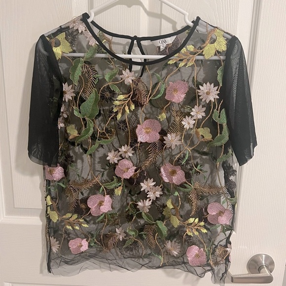 Q&A Tops - Q&A floral black mesh top size M